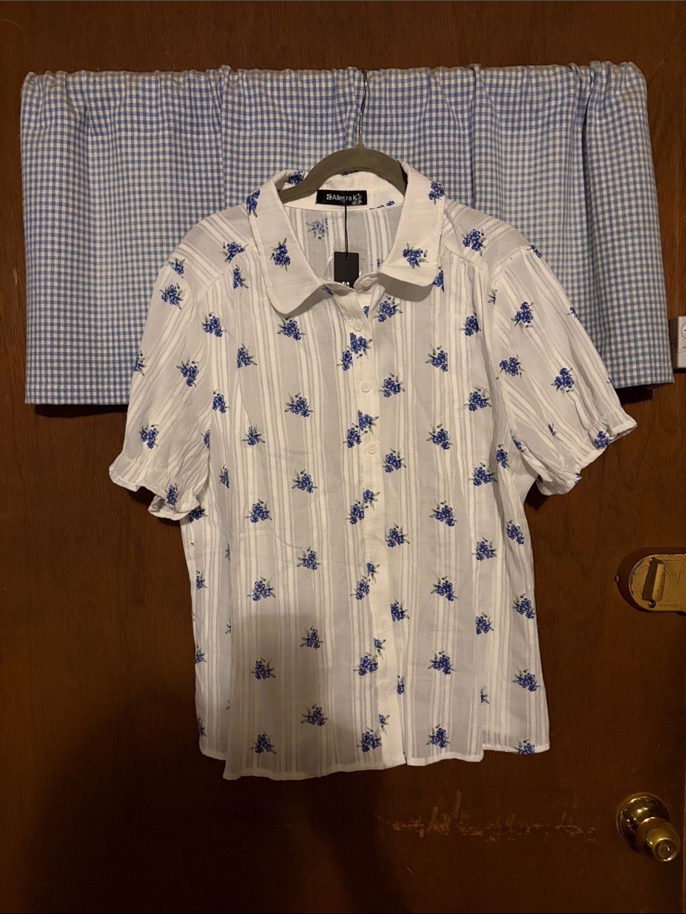 Allegra K White Button-Up Shirt with Blue Floral Print